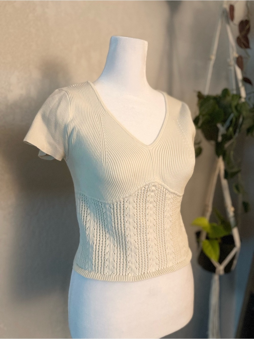 Aeropostale Cream Ribbed & Cable Knit V-Neck Crop Top